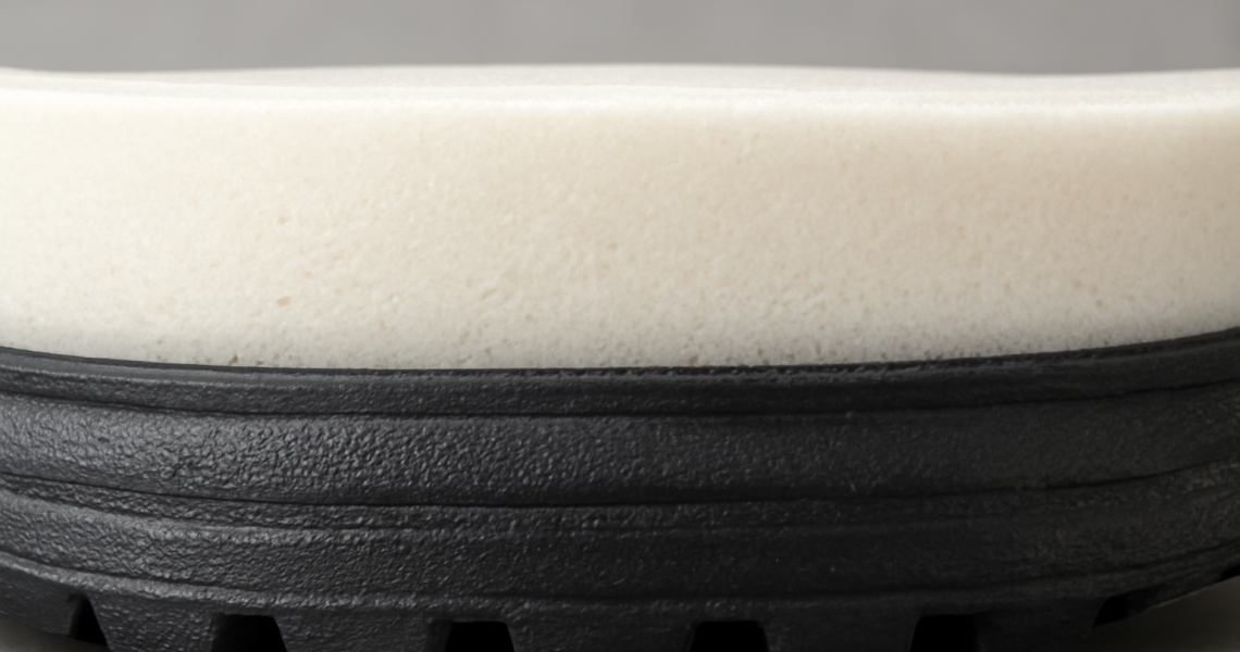semelle montrant couche de mousse et renfort