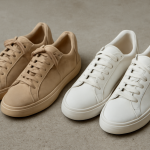paires de baskets posees cote a cote
